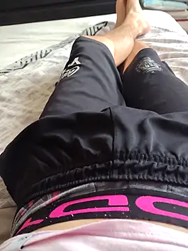 LuqenZo online show from February 9, 2:22 pm