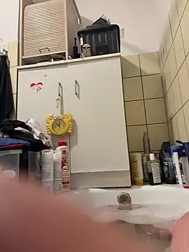 David19932908 online show from December 16, 7:54 pm