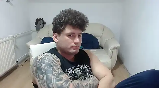 Edmondmyers online show from December 17, 11:38 pm