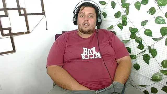 Snapshot of altairstudiosvip_ chatting on September 20, 2:22 am altairstudiosvip  online show from September 20, 2:22 am