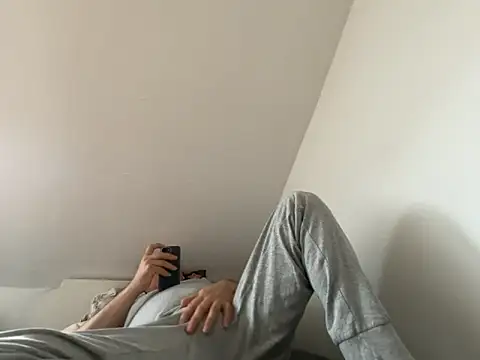 vanjbi45 online show from February 19, 2:02 pm