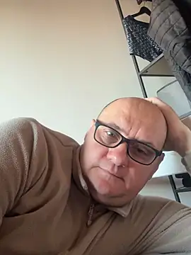 vanjbi45 online show from October 12, 6:18 am