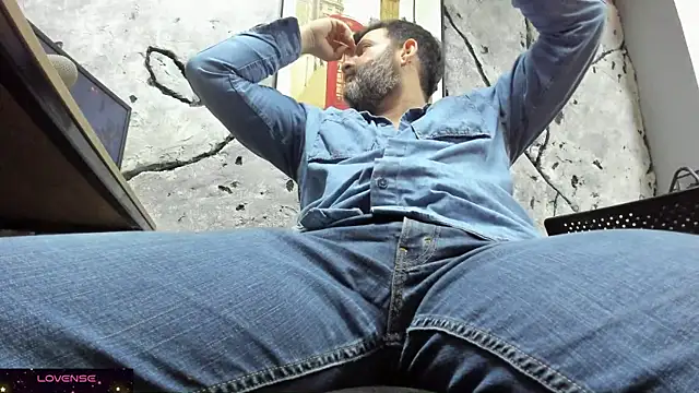 Maxi TheBigDaddy online show from November 9, 1:42 am