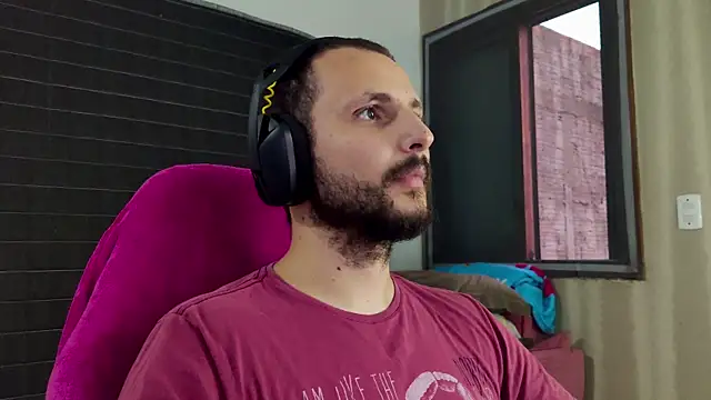 iurytx online show from February 15, 10:07 pm