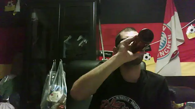 Die-geile-Sau online show from November 17, 9:40 pm