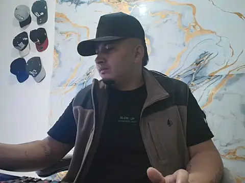 myke andrade online show from May 29, 7:07 am