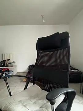 kio003 online show from March 14, 2:35 pm