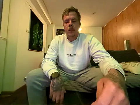 Snapshot of steveindahouse chatting on September 26, 12:36 pm steveindahouse online show from September 26, 12:36 pm