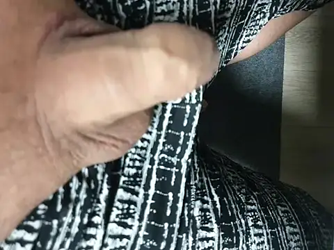 dkrmsl12 online show from May 3, 4:42 pm