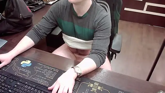 alex89north online show from March 2, 9:38 am