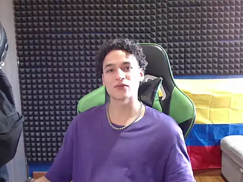 Curly Angel24 online show from June 20, 9:09 pm
