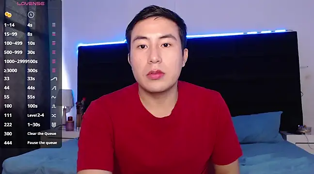 Snapshot of andrewmhilton_ chatting on February 27, 7:04 pm andrewmhilton online show from February 27, 7:04 pm