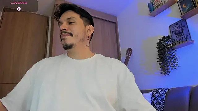 alejandro stark online show from July 27, 3:41 pm