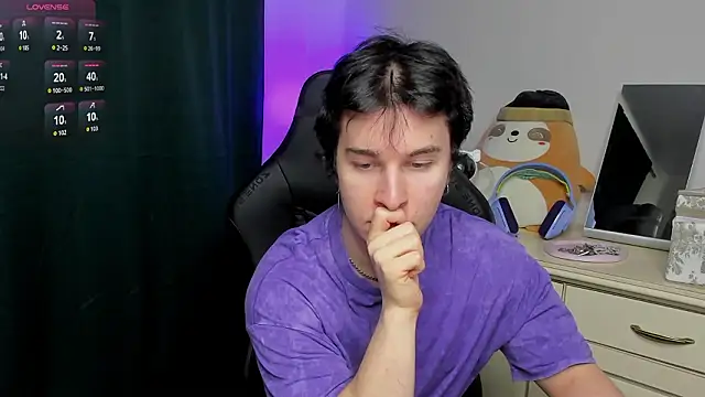 Vincent Strong online show from March 4, 1:51 pm