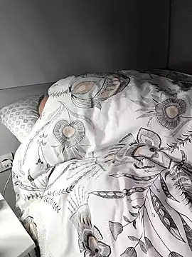 Snapshot of pigboybi chatting on January 25, 5:29 am pigboybi online show from January 25, 5:29 am