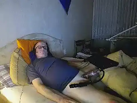 Snapshot of HornyRalfi55 chatting on March 13, 10:43 pm HornyRalfi55 online show from March 13, 10:43 pm