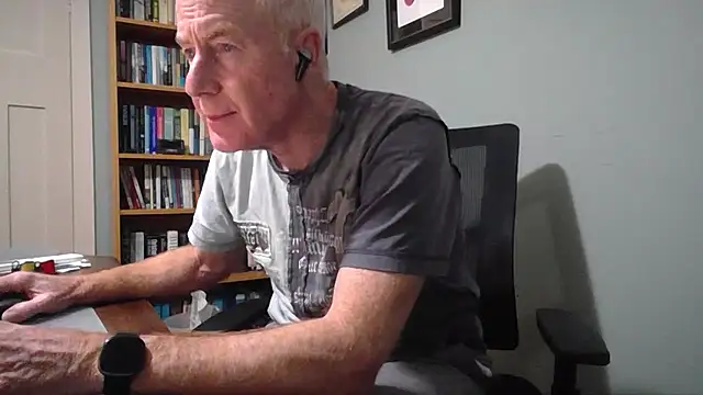 jiggy77777 online show from February 19, 12:19 am