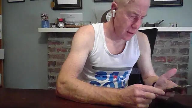 jiggy77777 online show from December 16, 12:15 am