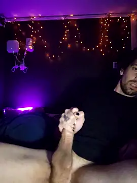 xxTheQuietGuyxx online show from October 13, 11:00 pm