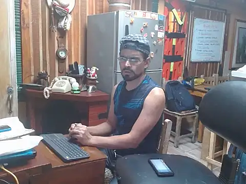 Dr Pocholate84 online show from October 7, 12:15 am