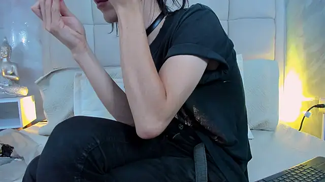 Hecatee 77 online show from October 23, 8:34 pm