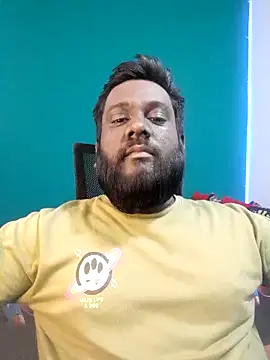 Rayansmith  online show from March 28, 8:20 pm