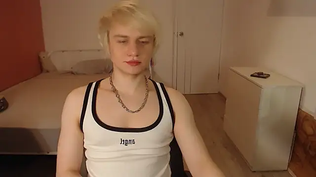 Oliver sweet  online show from February 9, 2:05 am