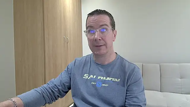 BrettJ81 online show from May 25, 2:12 pm