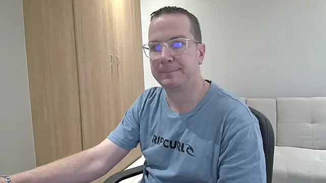 BrettJ81 online show from March 2, 3:08 pm