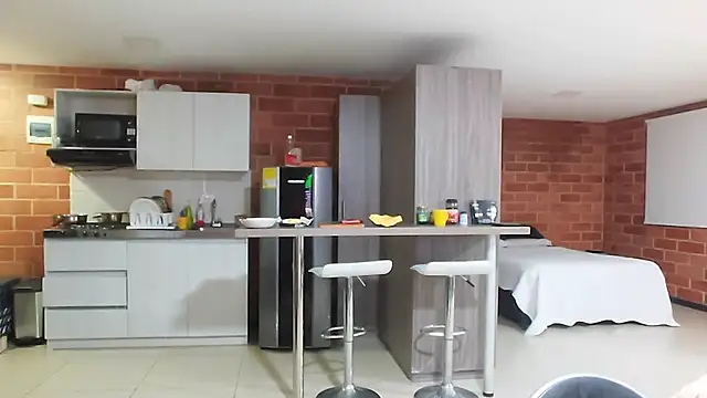 warrenkener online show from April 2, 12:41 am